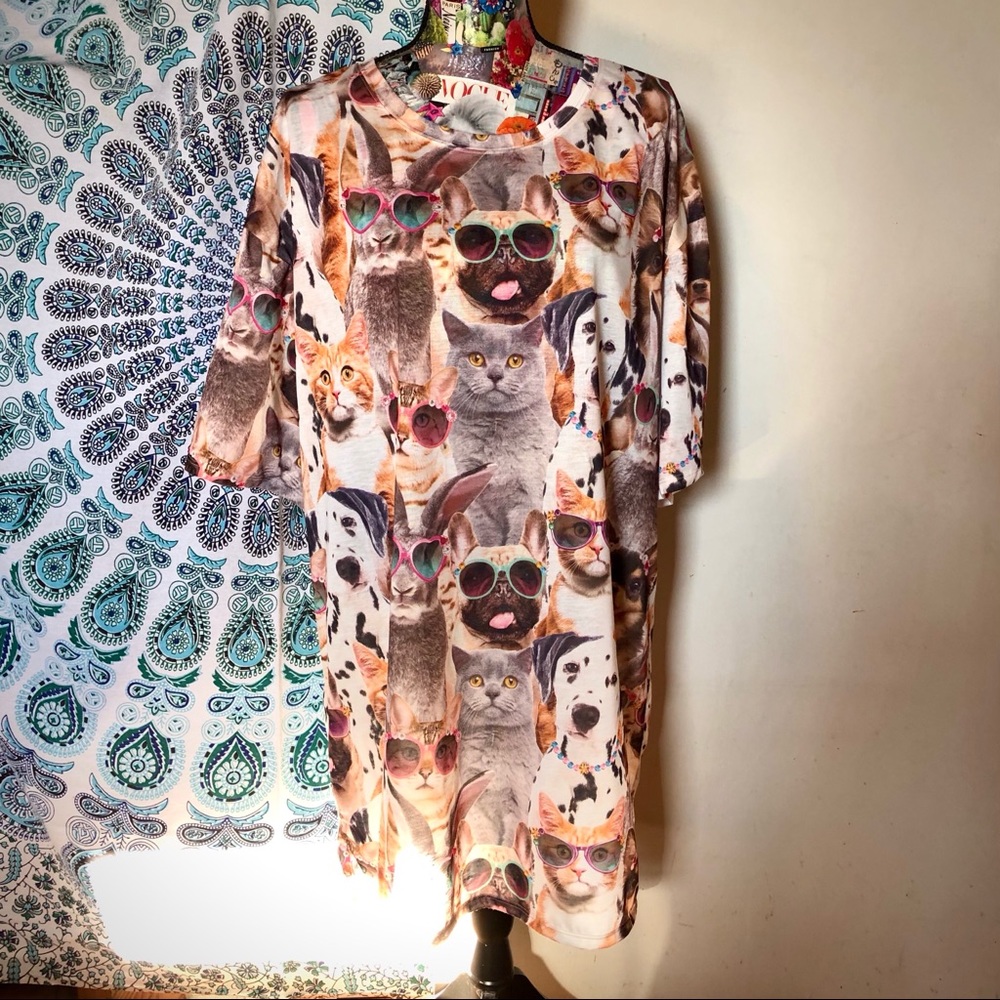🌴 All Over Animal Pattern Sleep Shirt